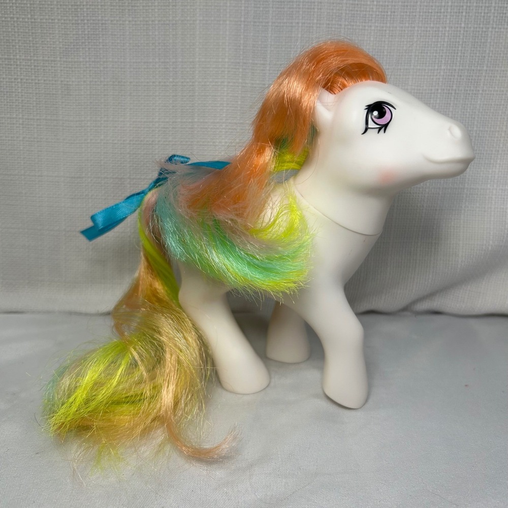 My Little Pony 35th Anniversary Confetti Rainbow Hair White Pony Figure 2018